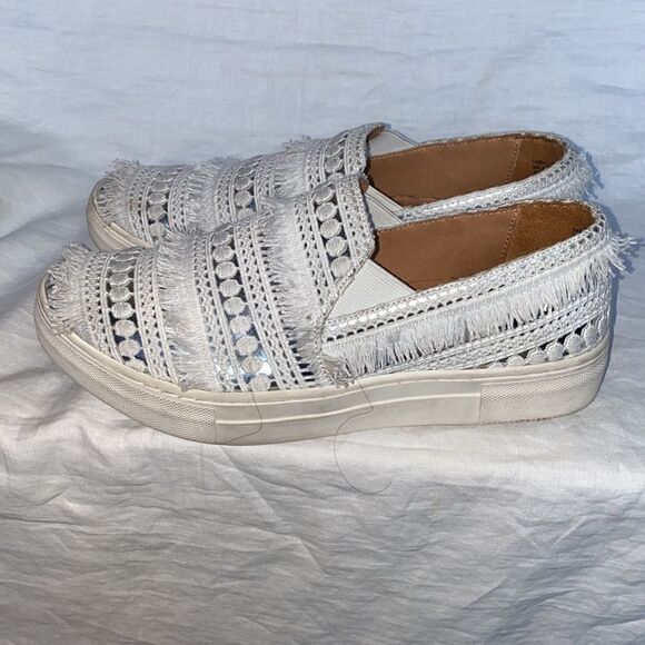 SEYCHELLES White/Silver Varsity Letter Crochet Slip-on Sneakers-7.5 - Picture 5 of 10